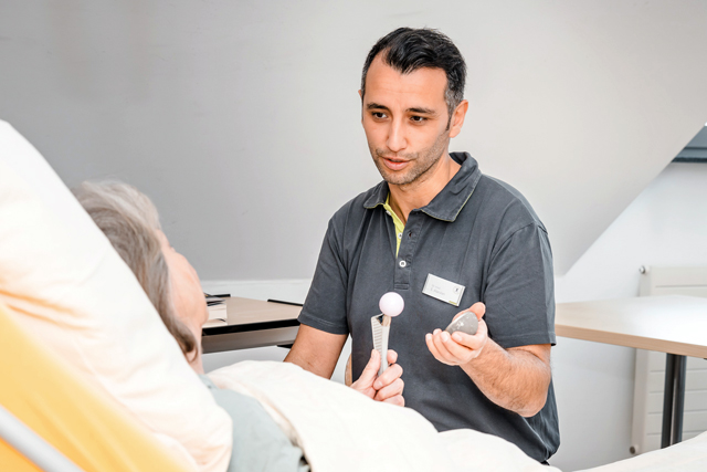 Operation H&uuml;ftprothese durch Dr. med. Erdal Alarslan